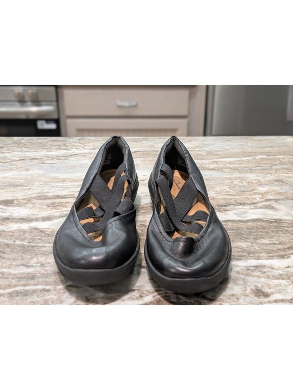 Clarks Collection Black Leather Slip‑On Shoes Size 11M GUC - Picture 4 of 8